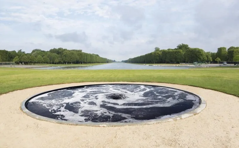 Descension (Anish Kapoor)