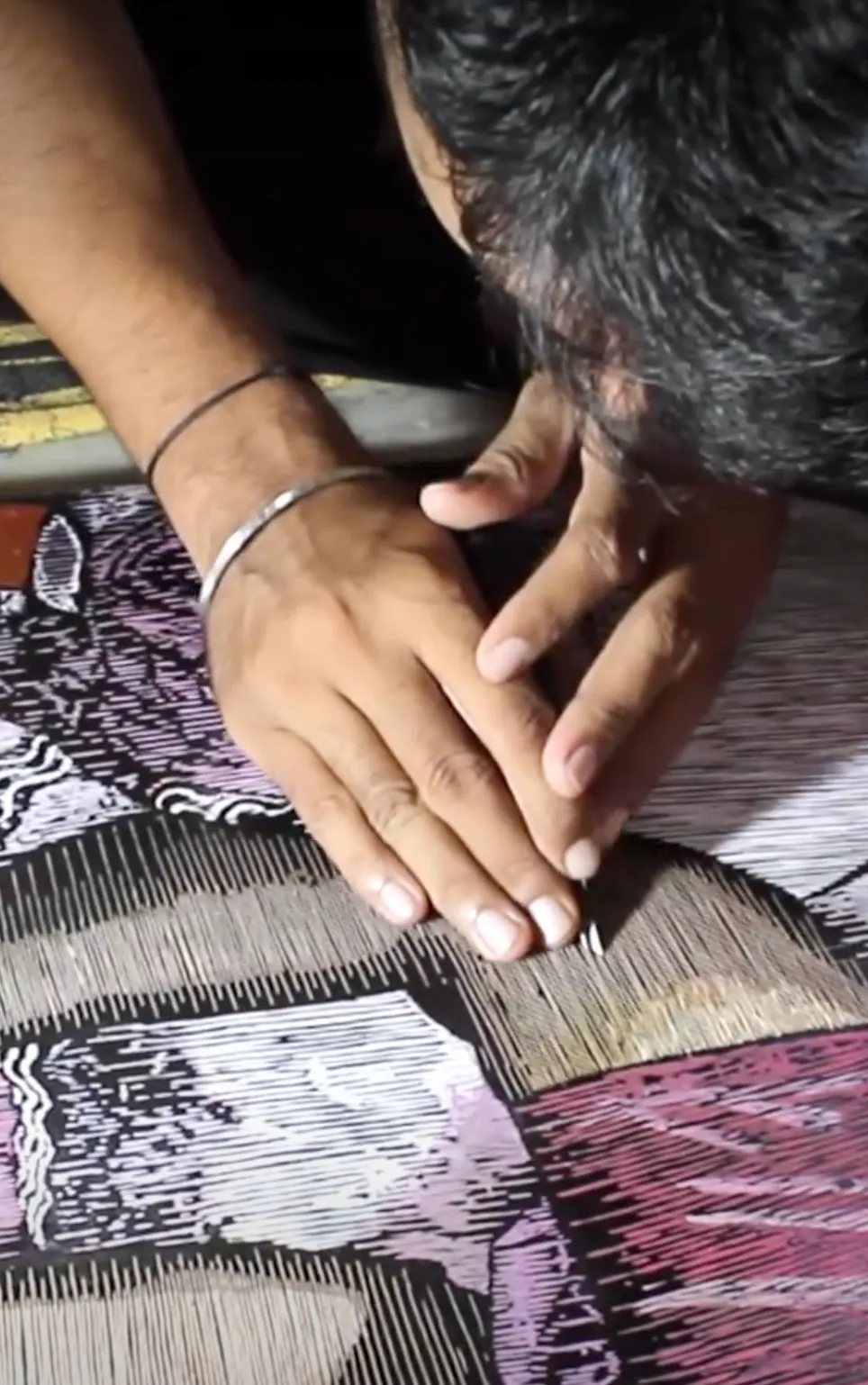 Chalapaka Chakravarthy Chalapaka Chakravarthy demonstrating glass carving